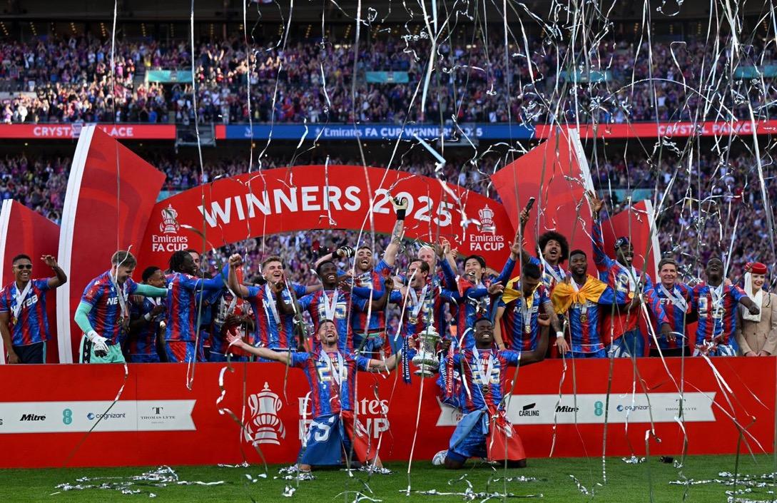 Crystal-palace-juara.jpg