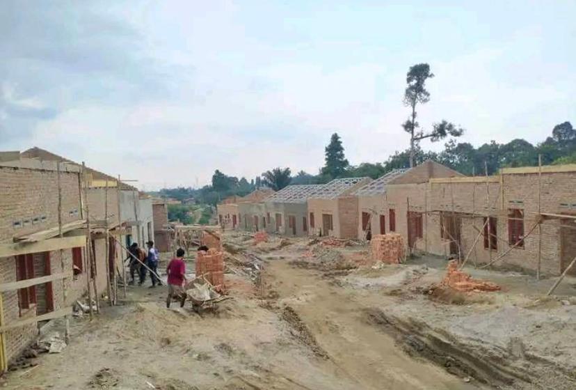 DEGRADASI-LAHAN-PERTANIAN-Salah-satu-kompleks-perumahan.jpg