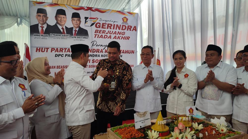 DPC-Gerindra-kota-Medan-menggelar-perayaan-hari-ulang-tahun-partai-yang-ke-17_111.jpg