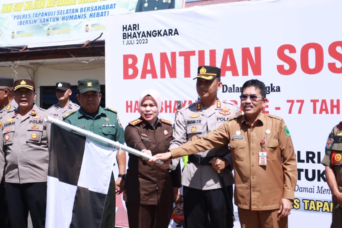 Dalam-rangka-menyambut-HUT-Bhayangkara-yang-ke-77-bansos-3m2.jpg