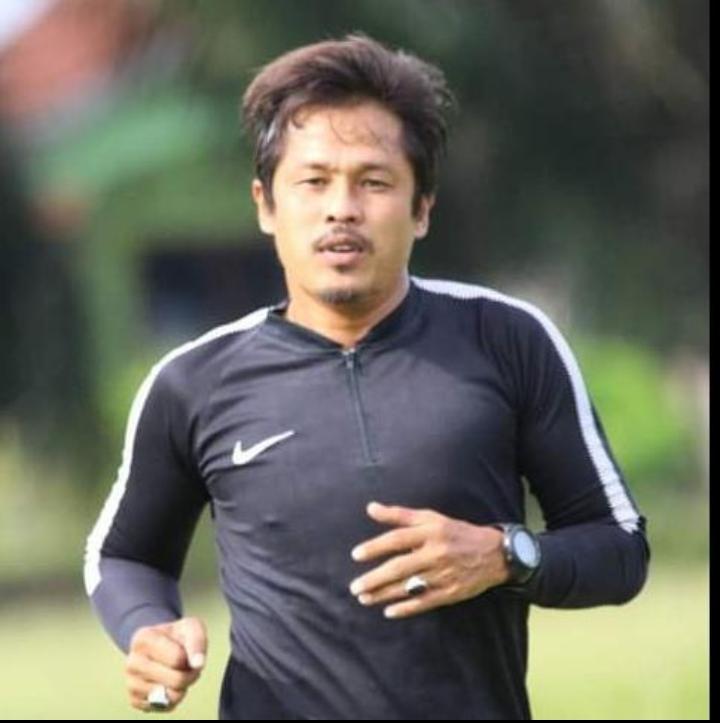 Dani-Ananda-Eks-Asisten-Pelatih-Karo-United.jpg