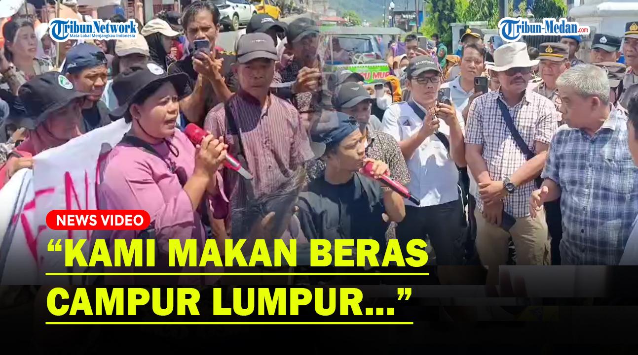 Demo-Warga-di-Tapteng-Kami-Makan-Beras-Campur-Lumpur.jpg