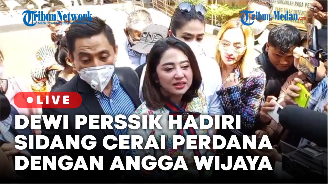 Dewi-Perssik-hadiri-sidang-cerai-perdana-dengan-Angga-Wijaya.jpg