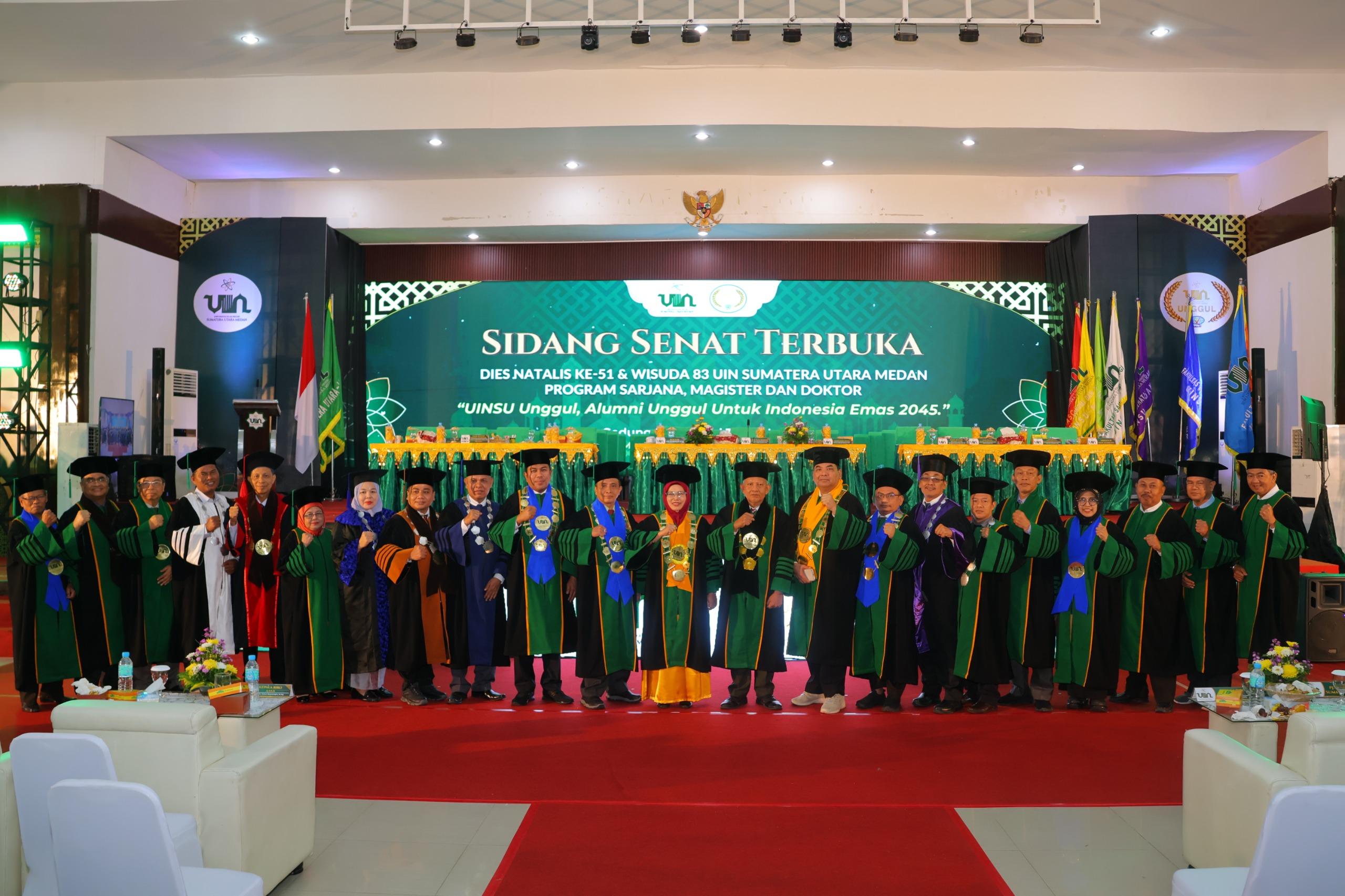Dies-Natalis-UINSU-ke-51-sekaligus-wisuda-ke-83-84-yang-berlangsung-di-gedung.jpg