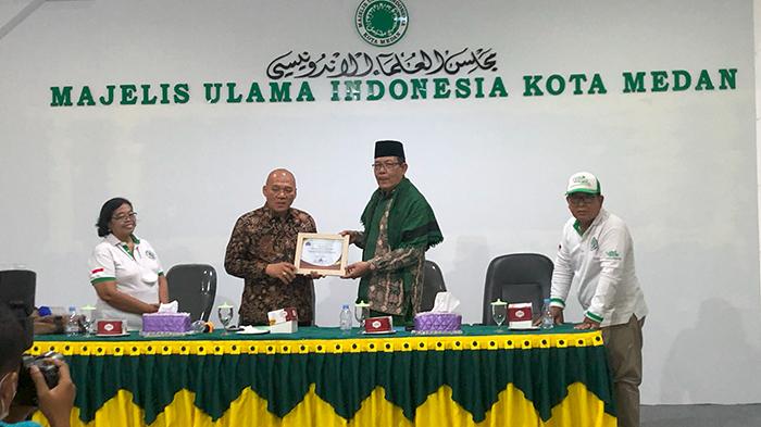 Eco-Enzyme-Nusantara-wilayah-Sumut-dan-Walubi-Sumut-bekerjasama-dengan-MUI-Kota-Medan.jpg
