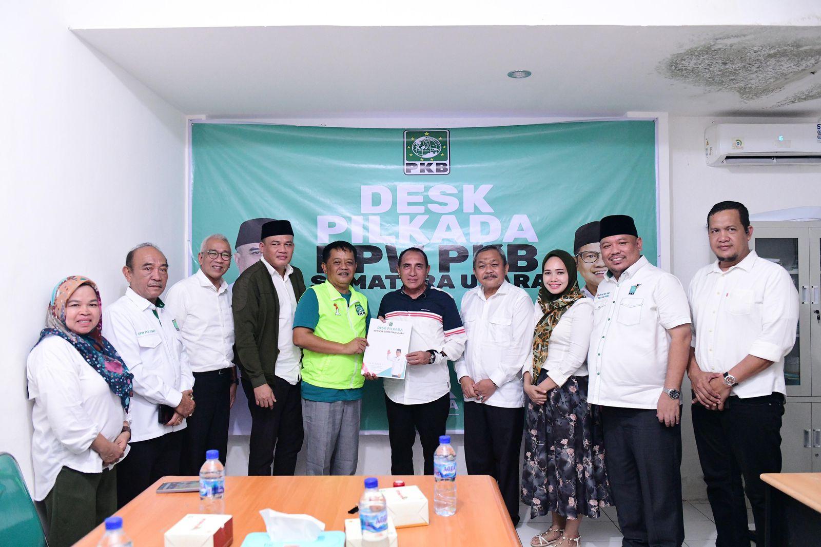 Edy-hadir-bersama-timnya-disambut-oleh-Bendahara-DPW-PKB-Sumut.jpg
