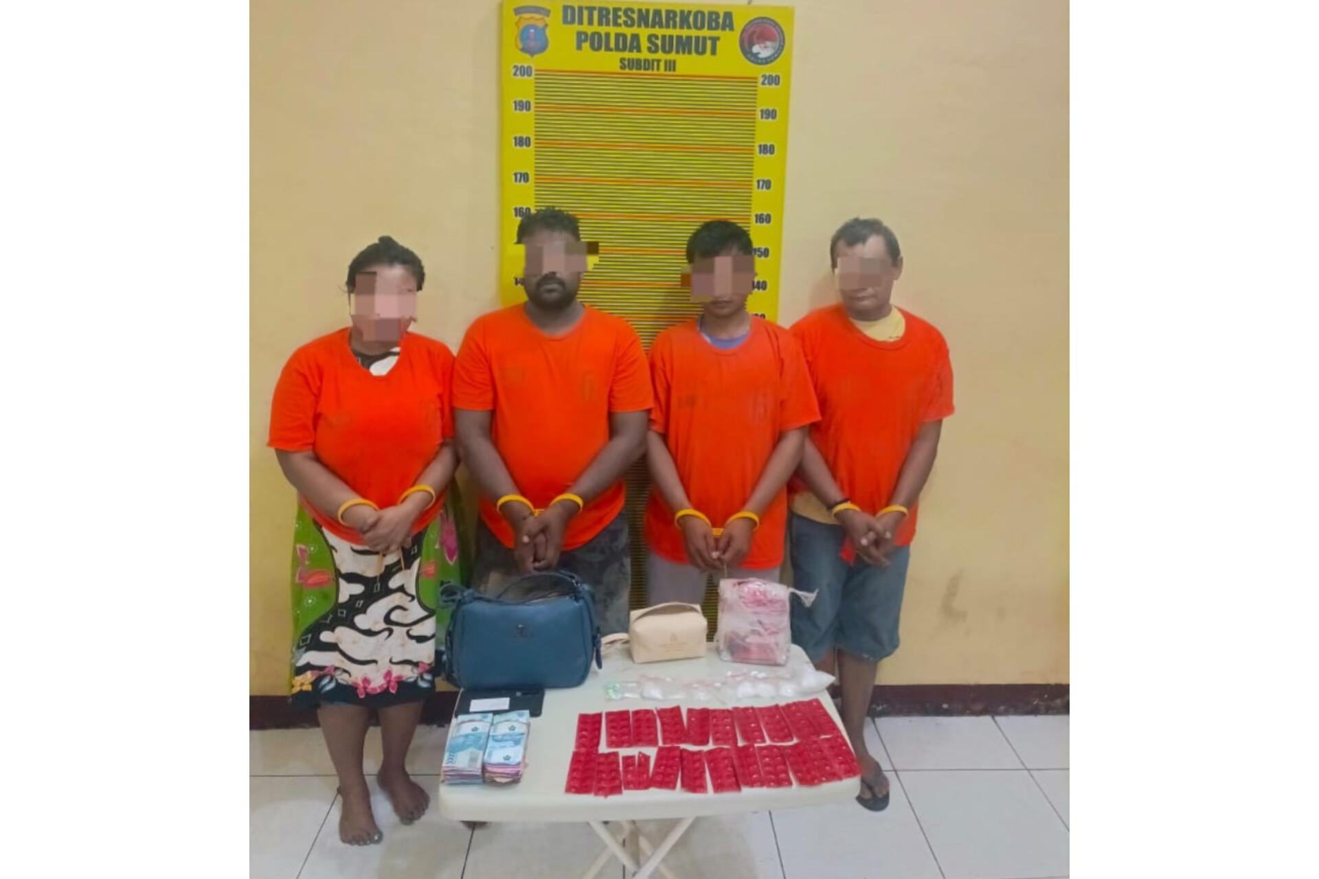 Empat-tersangka-termasuk-pasangan-suami-istri-terlibat.jpg