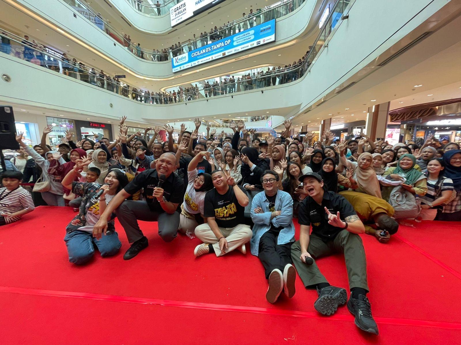 FILM-BIOSKOP-Para-pemain-film-Tiba-Tiba.jpg