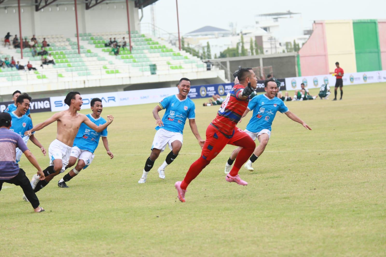 FINAL-LIGA-4-SUMUT-Pemain-Paya-Bakung-FC-merayakan.jpg