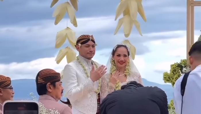 FOTO-FOTO-Pernikahan-Bunga-Citra-Lestari-dan-Tiko-Aryawardhana-Cantiknya-BCL-Dibalut-Kebaya-Putih.jpg