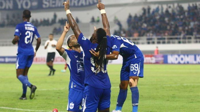 Fortes-psis-semarang-vs-Persebaya.jpg