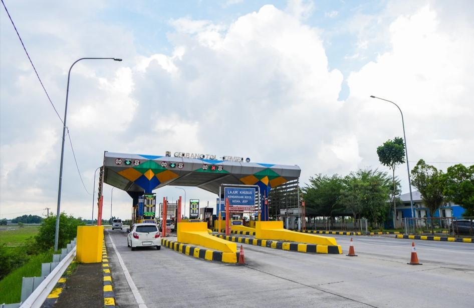Gerbang-Tol-Kualanamu-yang-termasuk-dalam-Ruas-Tol-MKTT-mengalami-volume.jpg