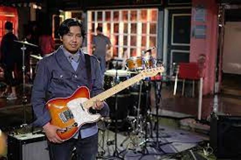 Gitaris-Kahitna-Andrie-Bayuajie.jpg