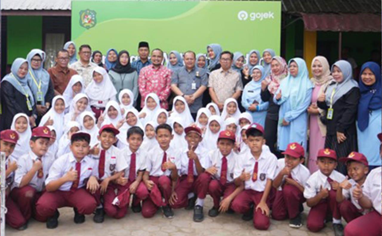 Walikota Medan Berharap GoTo Teruskan Program Makan Bergizi Gratis CSR