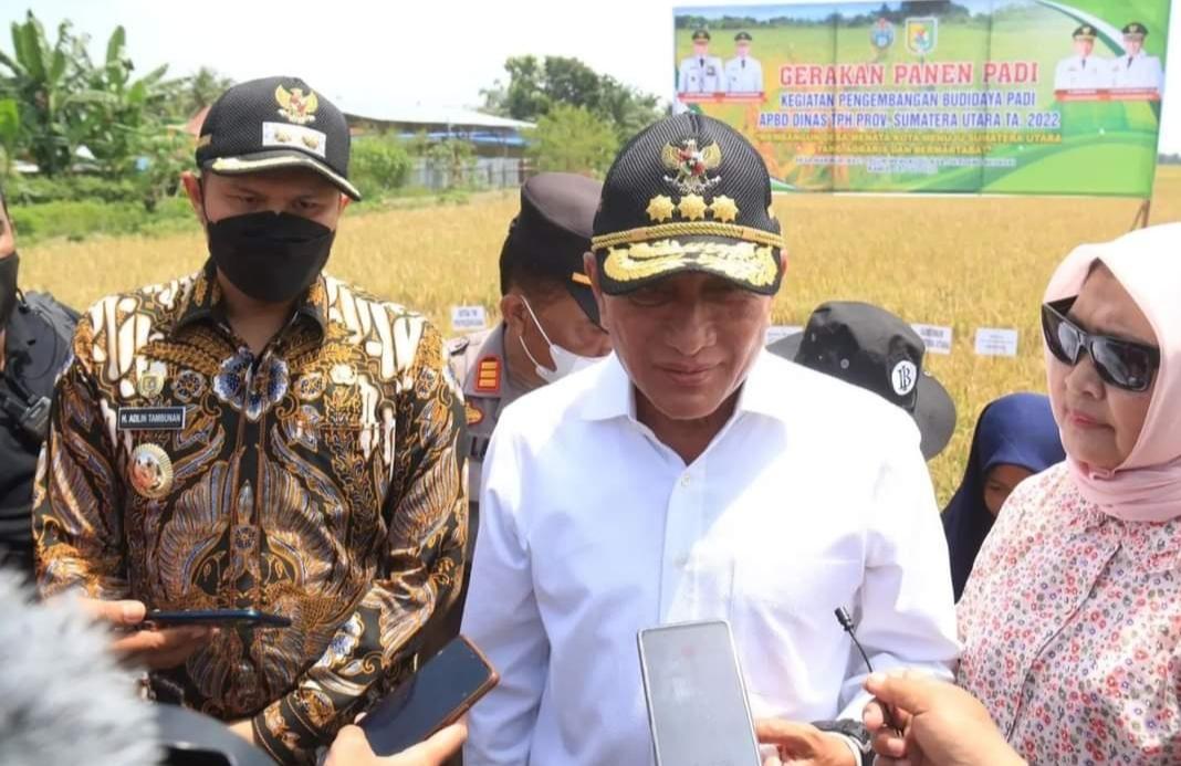 Gubernur-Sumatera-Utara-Edy-Rahmayadi-saat-menghadiri-panen-raya.jpg