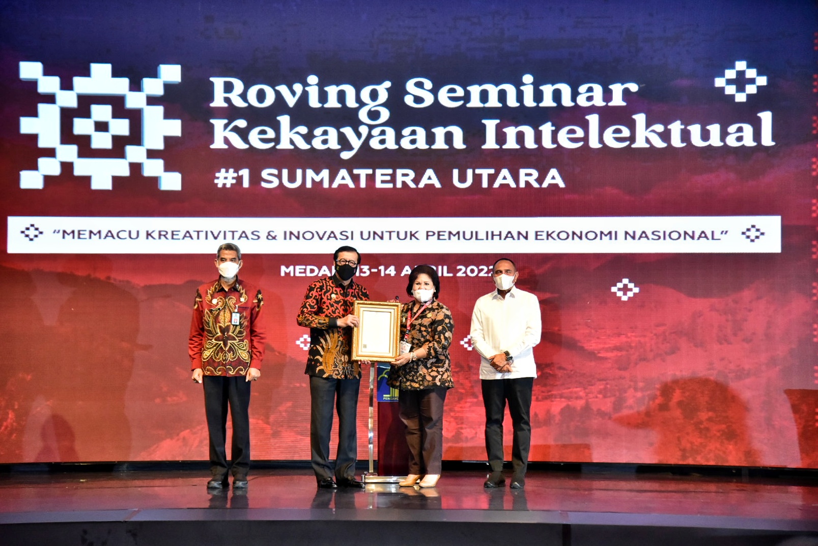 Gubernur-Sumatera-Utara-Sumut-Edy-Rahmayadi-mengikuti-Roving-Seminar.jpg