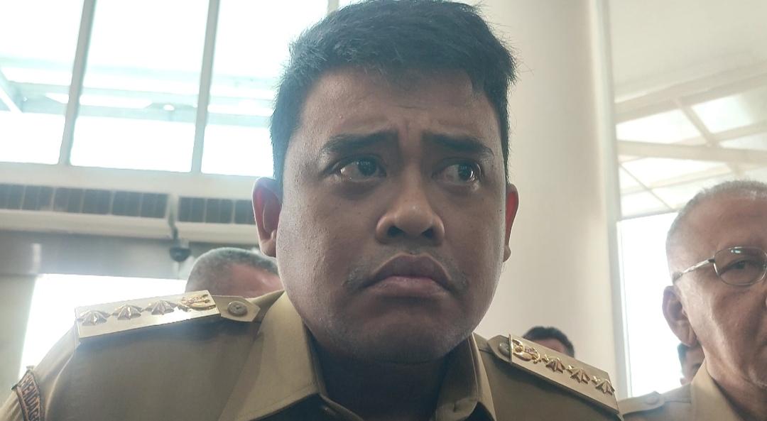 Gubernur-Sumut-Bobby-Nasution-saat-diwawancarai-di-Kantor-Pemprov-Sumut_1.jpg
