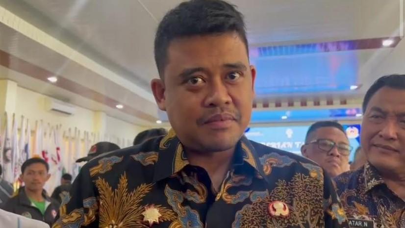 Gubernur-Sumut-Bobby-Nasution-saat-diwawancarai-usai-menghadiri-kegiatan-di-Pancing.jpg