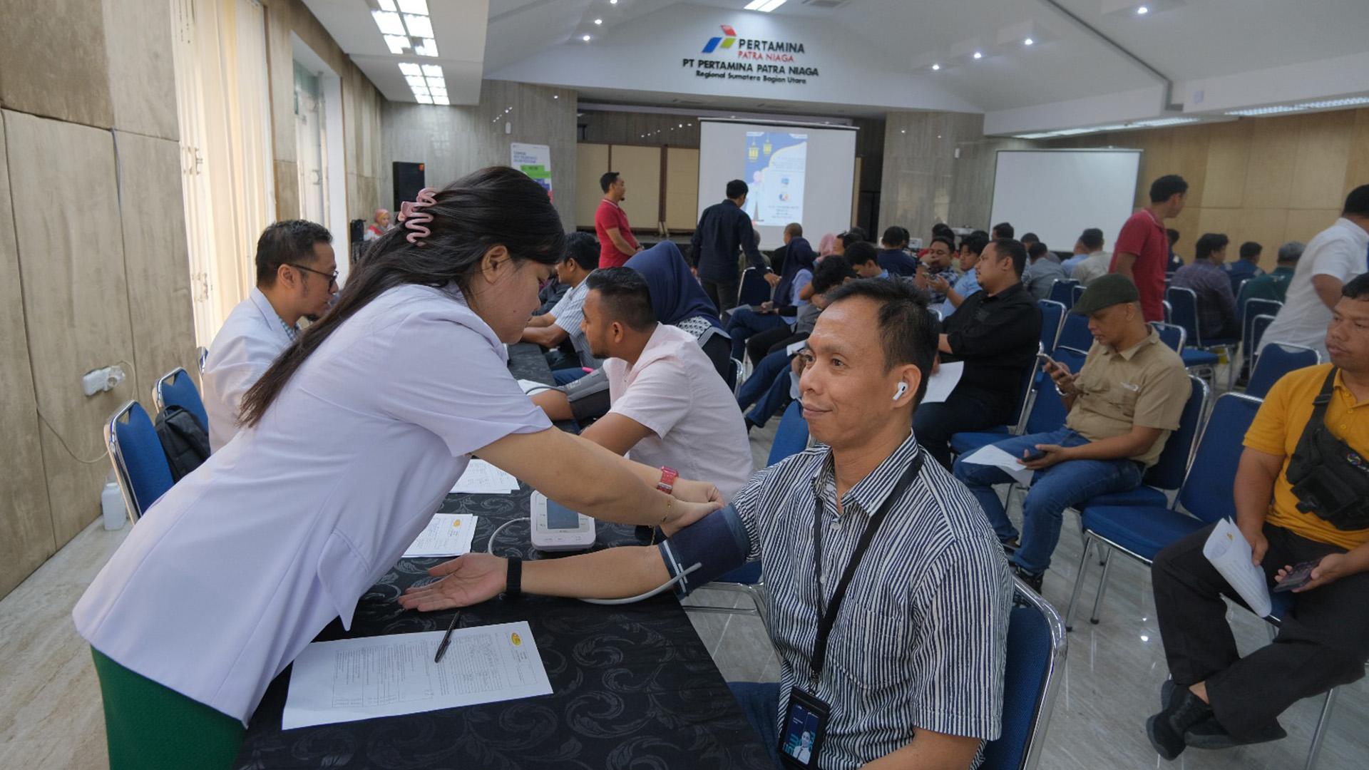 HUT-RI-ke-79-Pertamina-Patra-Niaga-Regional-Sumbagut-Selenggarakan-Kegiatan-Donor-Darah-1.jpg