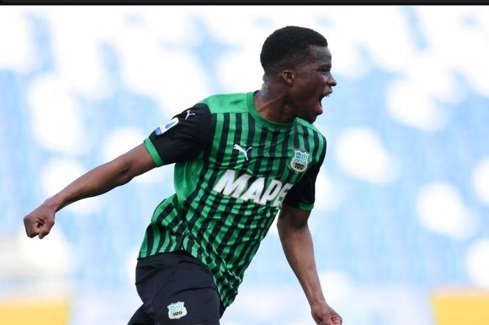 AC Milan Lebih Pilih Adik Tingkat Kessie yang Lebih Murah Rp78 Juta, Renato Sanches Kemahalan