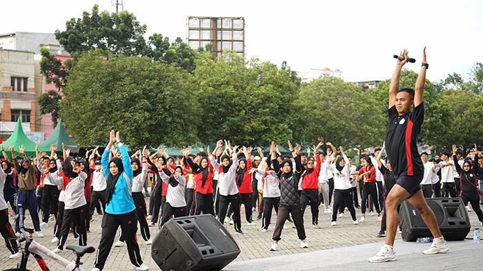 2.500 Mahasiswa Ikuti Kegiatan Sehat Bersama ICMI Muda, Pemeriksaan Mata Gratis Hingga Senam Bersama