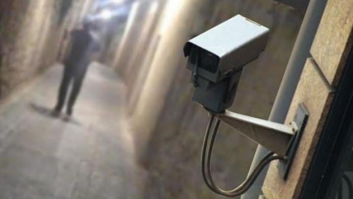 Ilustrasi-CCTV-Istri-diam-diam-pasang-CCTV-tanpa-sepengetahuan-suami.jpg