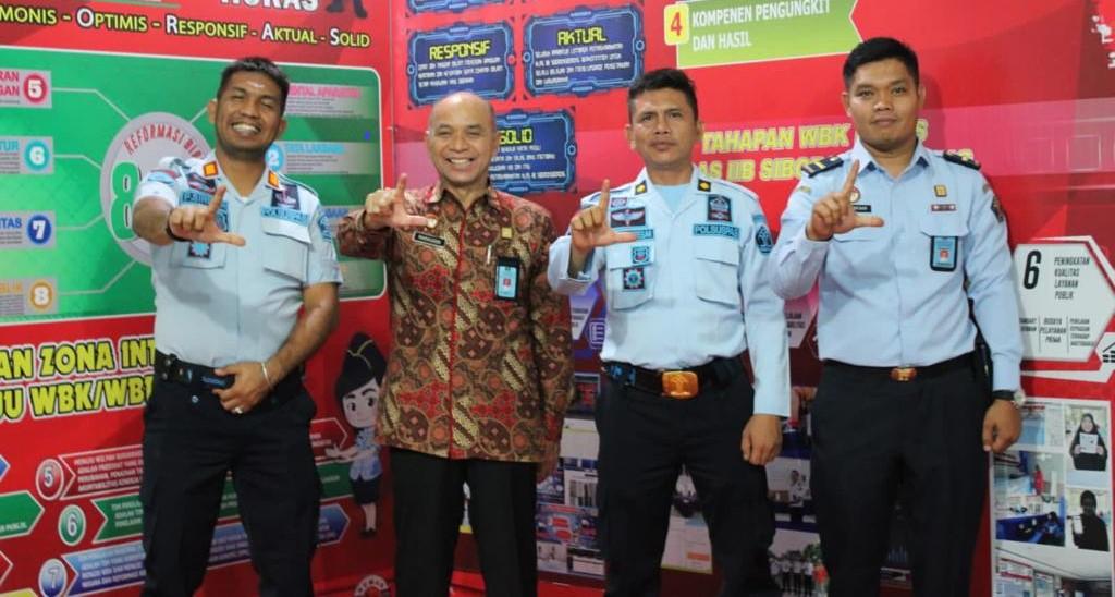 Sosialisasi Hukuman Disiplin ASN, Inspektorat Jenderal Kemenkumham Sambangi Lapas Siborongborong