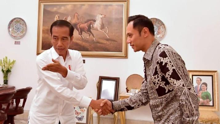 Jokowi-dan-AHY.jpg