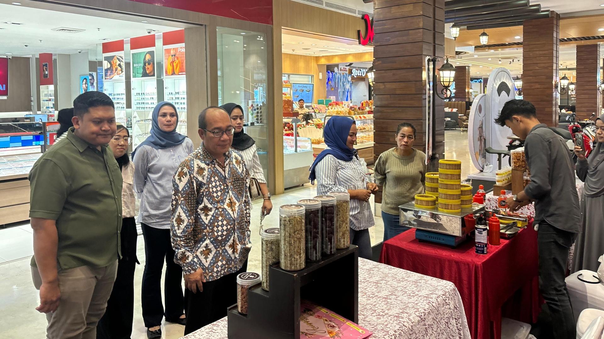 KANWIL-KEMENKUMHAM-SUMUT-GELAR-PAMERAN-LAYANAN-PUBLIK-DAN-BAZAR-UMKM.jpg