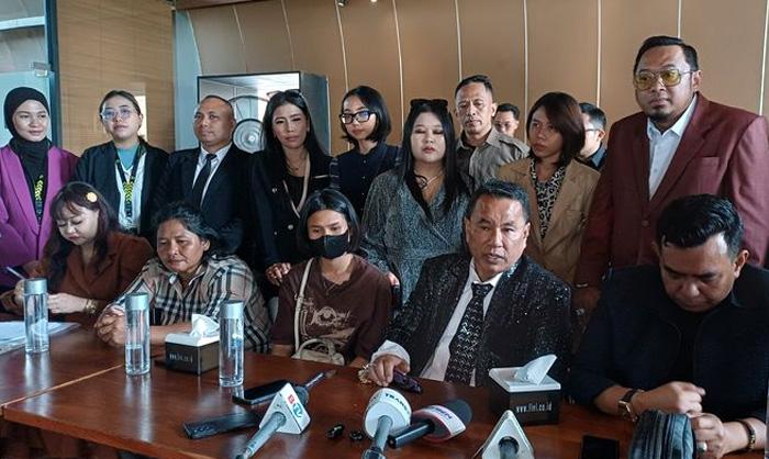 KORBAN-PEMERKOSAAN-Konferensi-pers-pengacara-Hotman-Paris.jpg