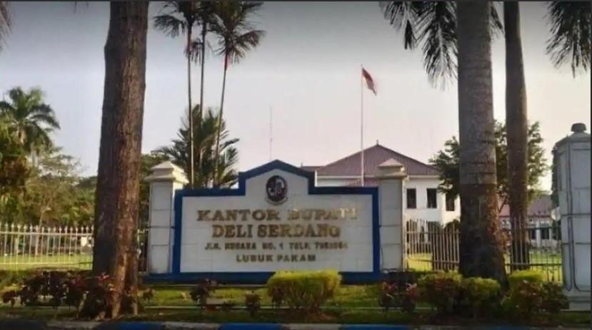 Kantor-Bupati-Deli-Serdang-di-Jln-Negara-Lubuk-Pakam_1.jpg