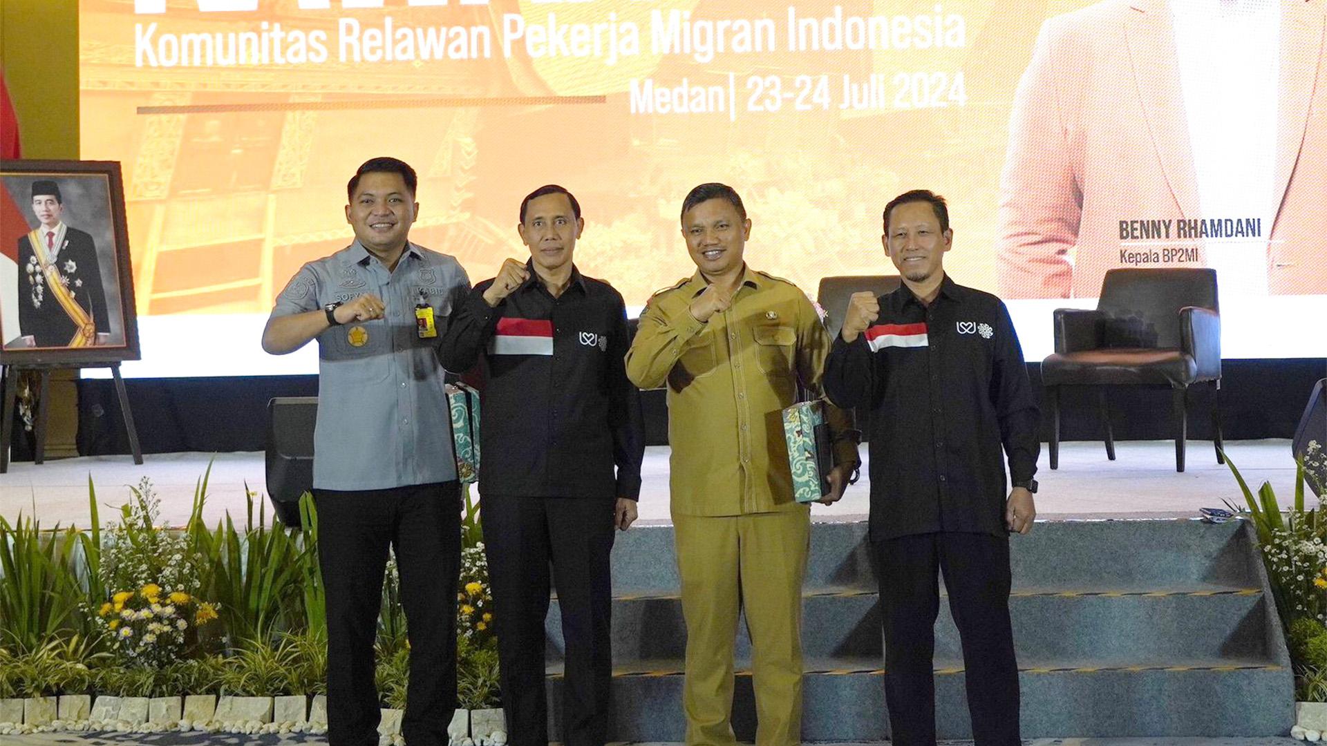 Kantor-Imigrasi-Medan-hadiri-pengukuhan-Komunitas-Relawan-Pekerja-Migran-Indonesia-Sumut-1.jpg