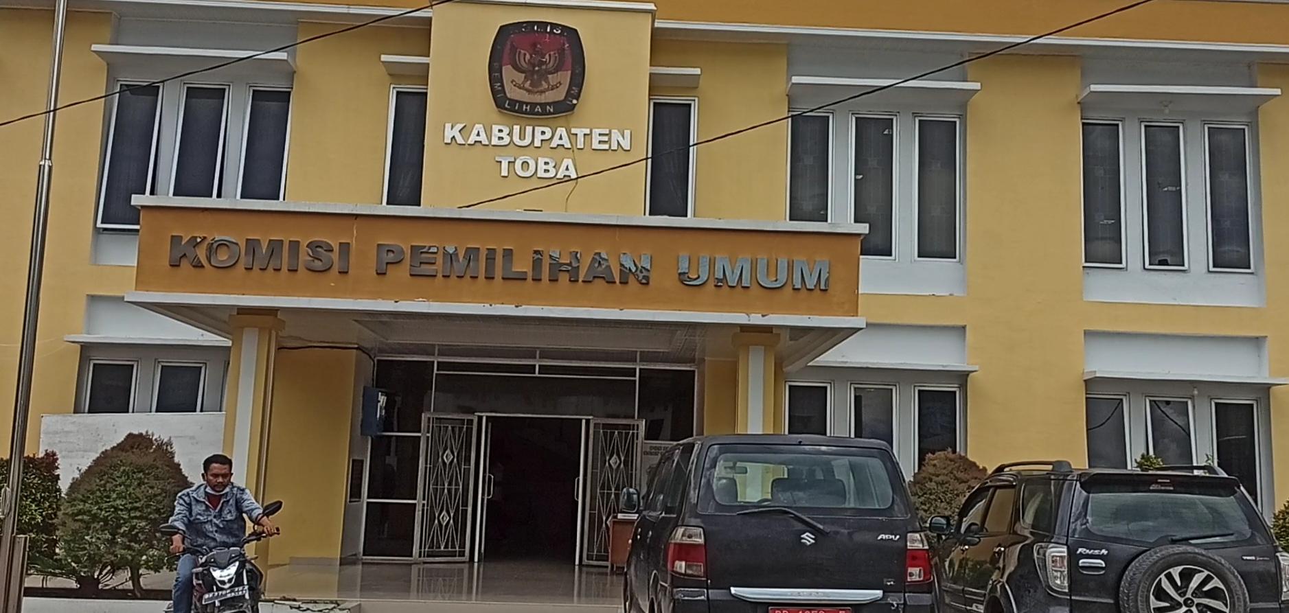 Kantor-KPU-Toba-Oktober-2022.jpg