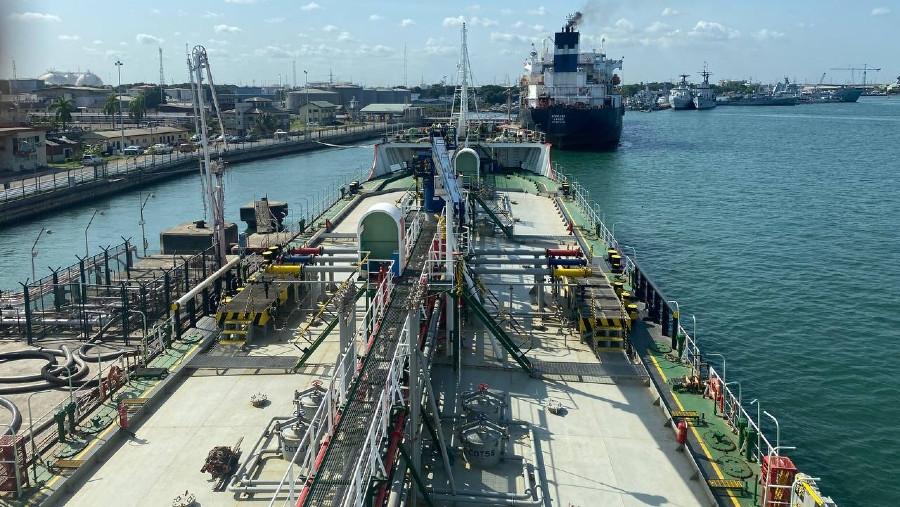 Kapal-Tanker-Minyak-Pertamina-Masih-Tertahan-di-Selat-Hormuz.jpg