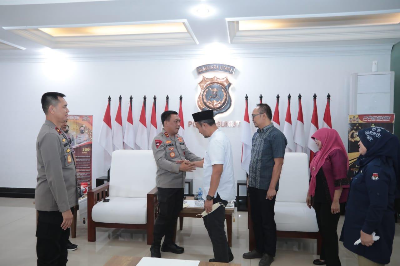 Kapolda-Sumut-Irjen-Pol-Panca-Putra-Simanjuntak-KPU-Sumut-2022.jpg