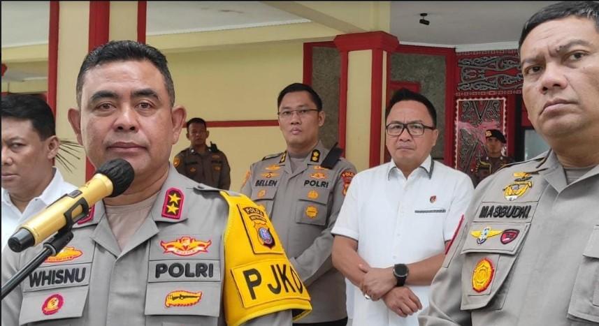 Kapolda-Sumut-Irjen-Whisnu-Hermawan-Februanto-saat-diwawancarai1.jpg