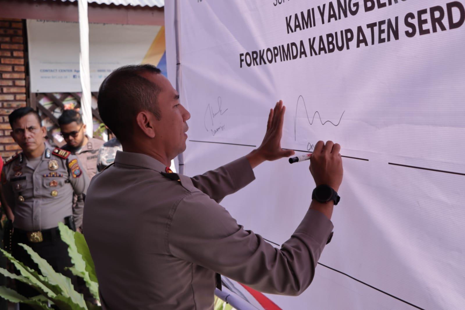 Kapolres-Serdangbedagai-Sergai-AKBP-Oxy-Yudha-Pratesta-Jemne.jpg