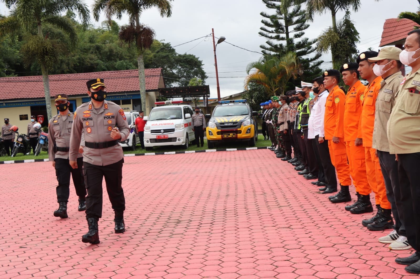 Kapolres-memimpin-apel-konsolidasi-dalam-rangka-kesiapan-menghadapi-bencana-alam.jpg