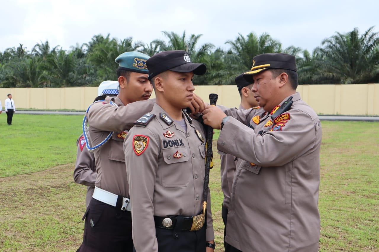 Kapolres-palas-gelar-pasukan-polisi-RW-kqlzl.jpg