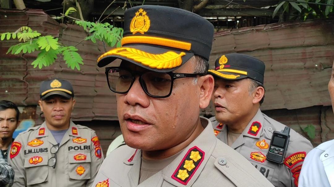 Kapolrestabes-Medan-Kombes-Gidion-Arif-Setyawan-saat-diwawancarai.jpg