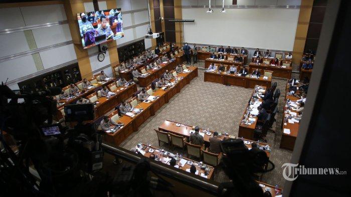 Kapolri-Jenderal-Pol-Listyo-Sigit-Prabowo-mengikuti-rapat-dengar-pendapat-RDP.jpg