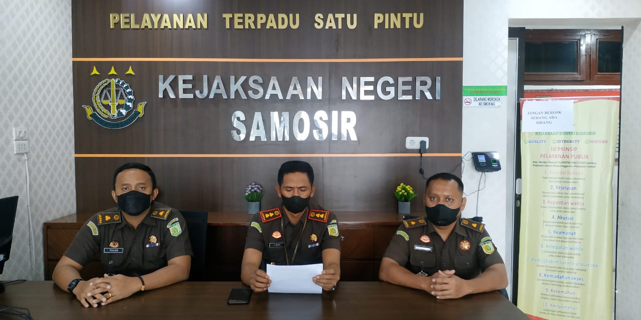 Kejari-Samosir-jadikan-mantan-Kepala-Unit-KMP-Sumut-I-tersangka.jpg