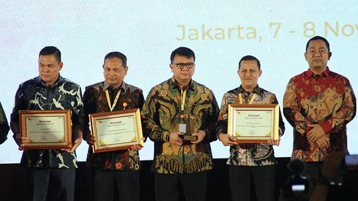Kemenkumham-menerima-penghargaan-dalam-Anugerah-Pengadaan-2023.jpg