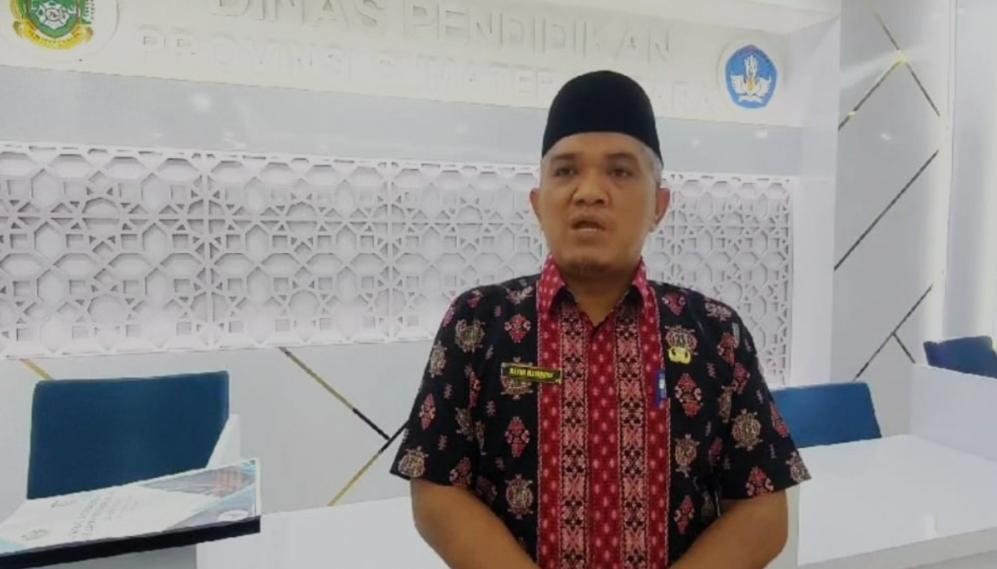 Kepala-Bidang-SMA-Dinas-Pendidikan-Sumatra-Utara-M-Basir-Hasibuan-saat.jpg