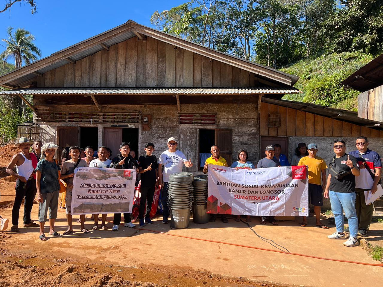 Kepedulian-AHM-dan-Indako-Berlanjut-Salurkan-Bantuan-Banjir-ke-Warga-Tapanuli-Tengah.jpg