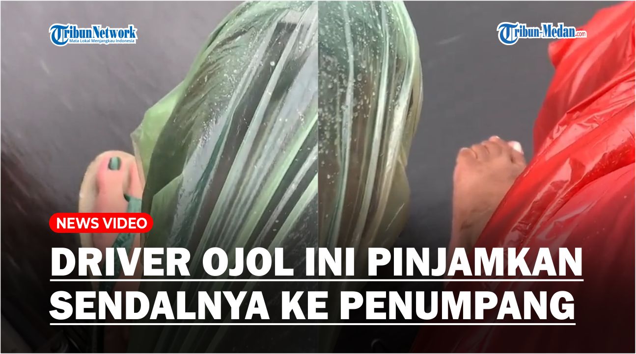 Khawatir-Sepatu-Penumpang-Kena-Hujan-Driver-Ojol-Ini-Pinjamkan-Sandalnya-dan-Nyeker.jpg