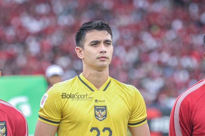 Kiper-Timnas-Indonesia-Nadeo-Argawinata.jpg
