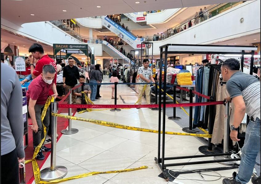 Kondisi-TKP-wanita-tewas-setelah-terjatuh-di-pusat-perbelanjaan-Plaza-Medan-Fair.jpg