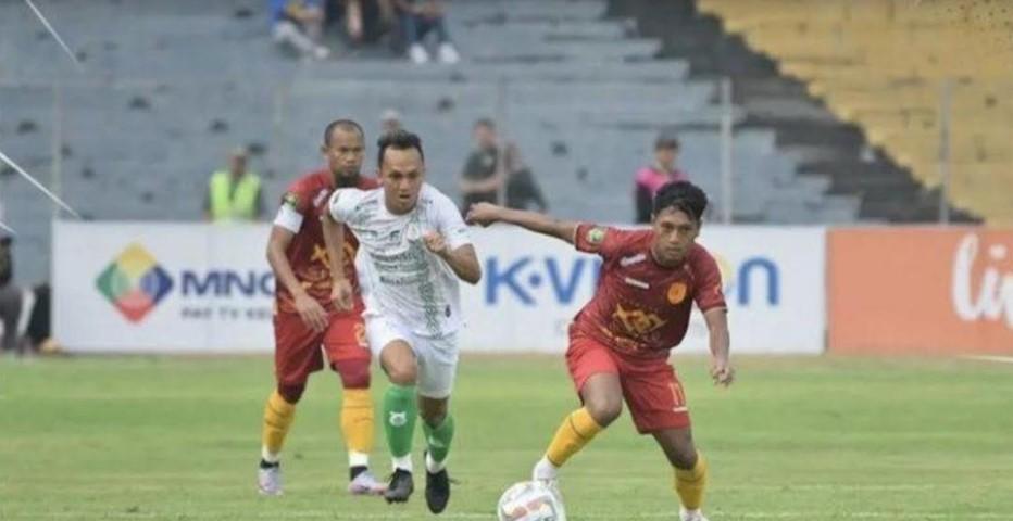 Laga-antara-PSMS-dan-PSPS-di-Stadion-Kaharuddin-Nasution-Rumbai-Pekanbaru.jpg