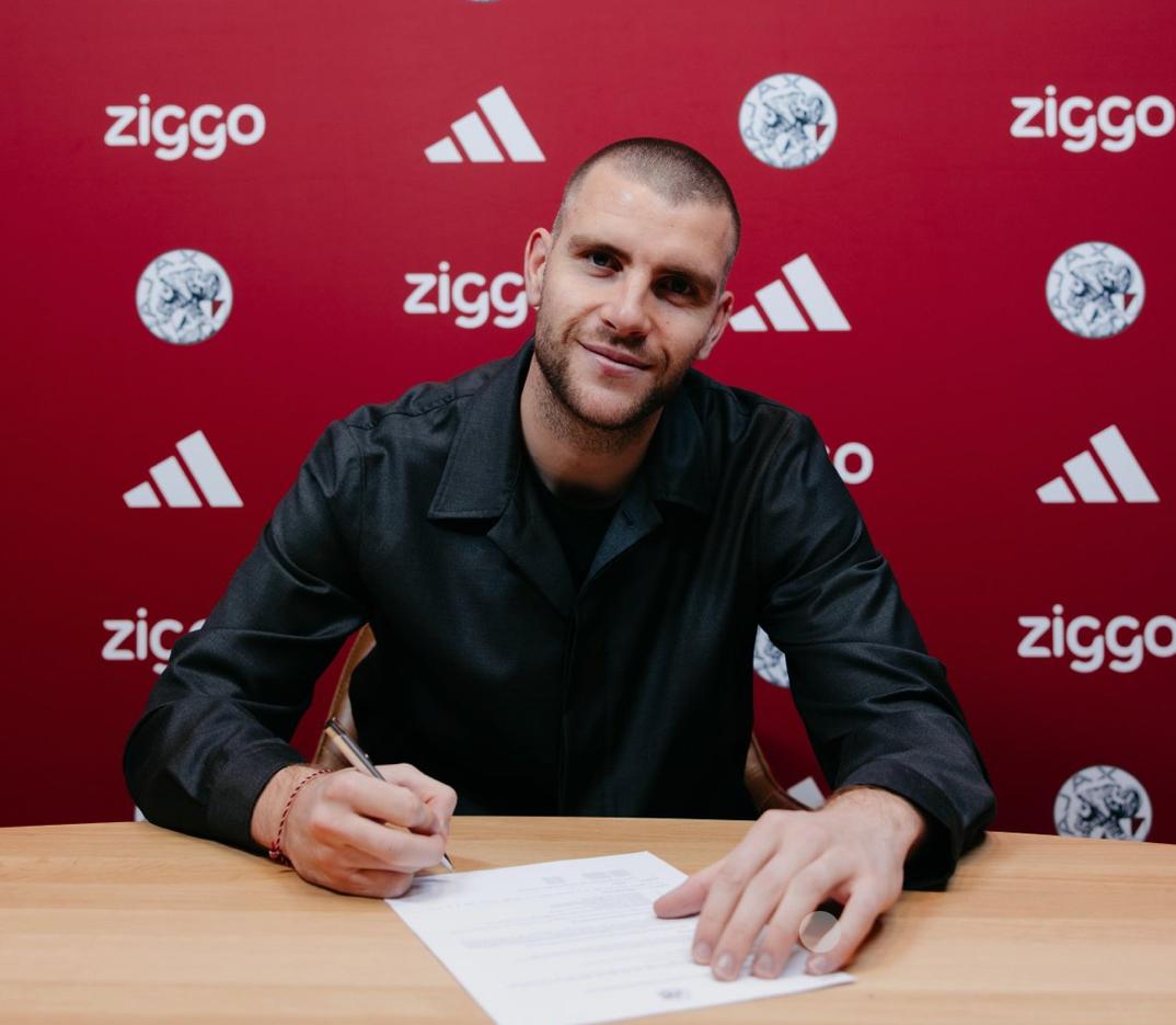Maarten-paes-ajax.jpg